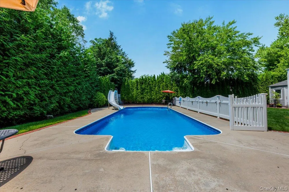 98 Florida Avenue Commack, NY 11725