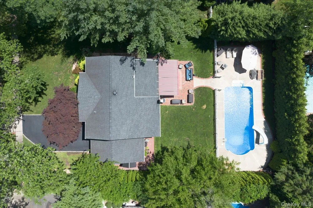98 Florida Avenue Commack, NY 11725