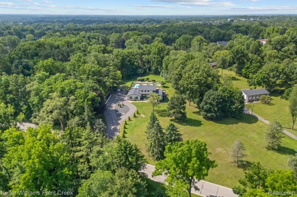 5800 Lockwood Drive Washington Township, MI 48094