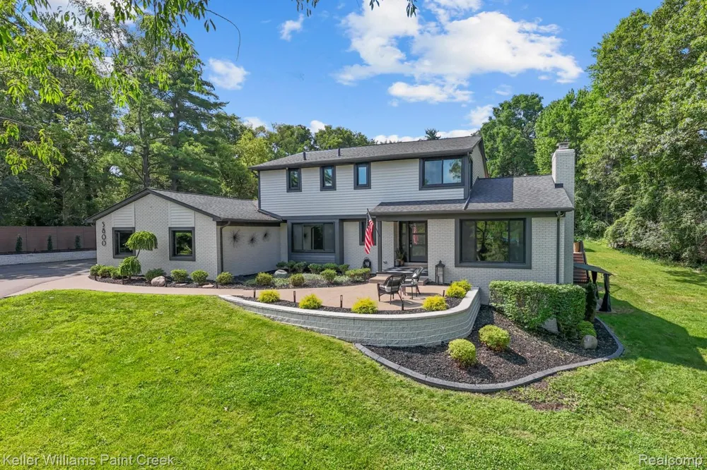 5800 Lockwood Drive Washington Township, MI 48094