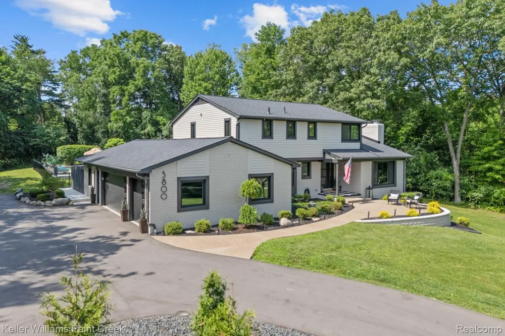 5800 Lockwood Drive Washington Township, MI 48094