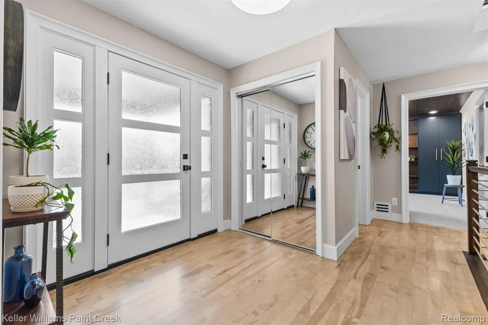 5800 Lockwood Drive Washington Township, MI 48094