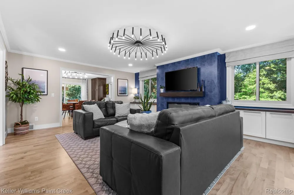 5800 Lockwood Drive Washington Township, MI 48094
