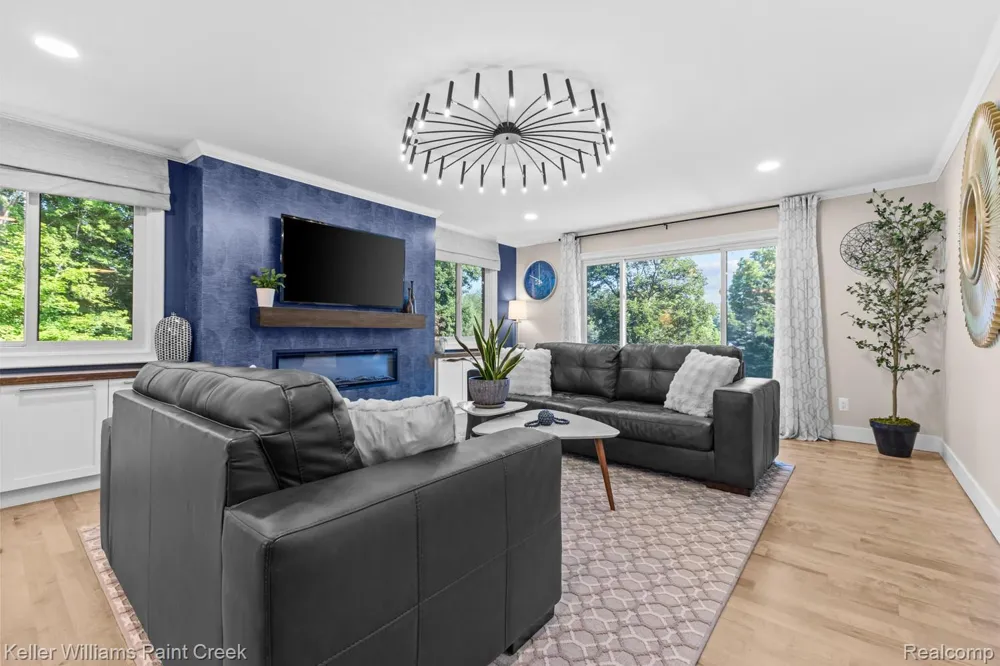 5800 Lockwood Drive Washington Township, MI 48094