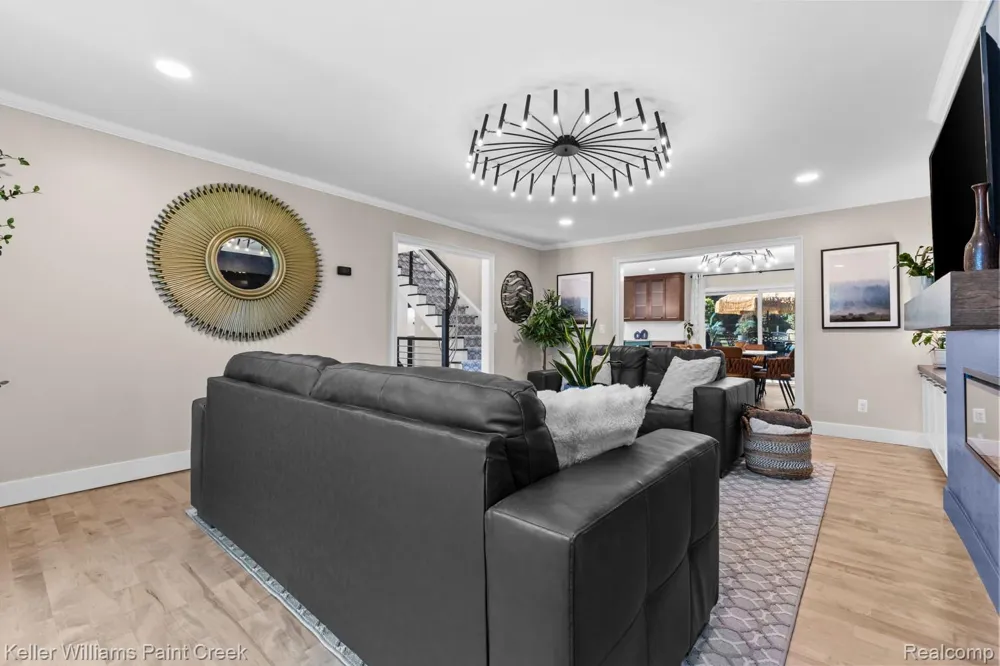 5800 Lockwood Drive Washington Township, MI 48094