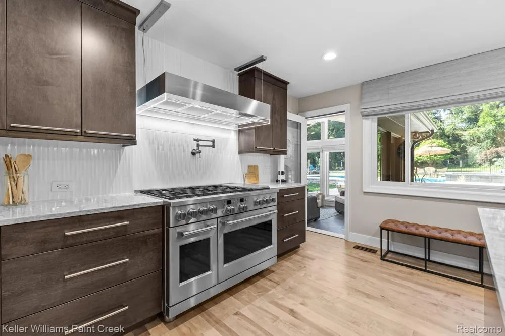 5800 Lockwood Drive Washington Township, MI 48094