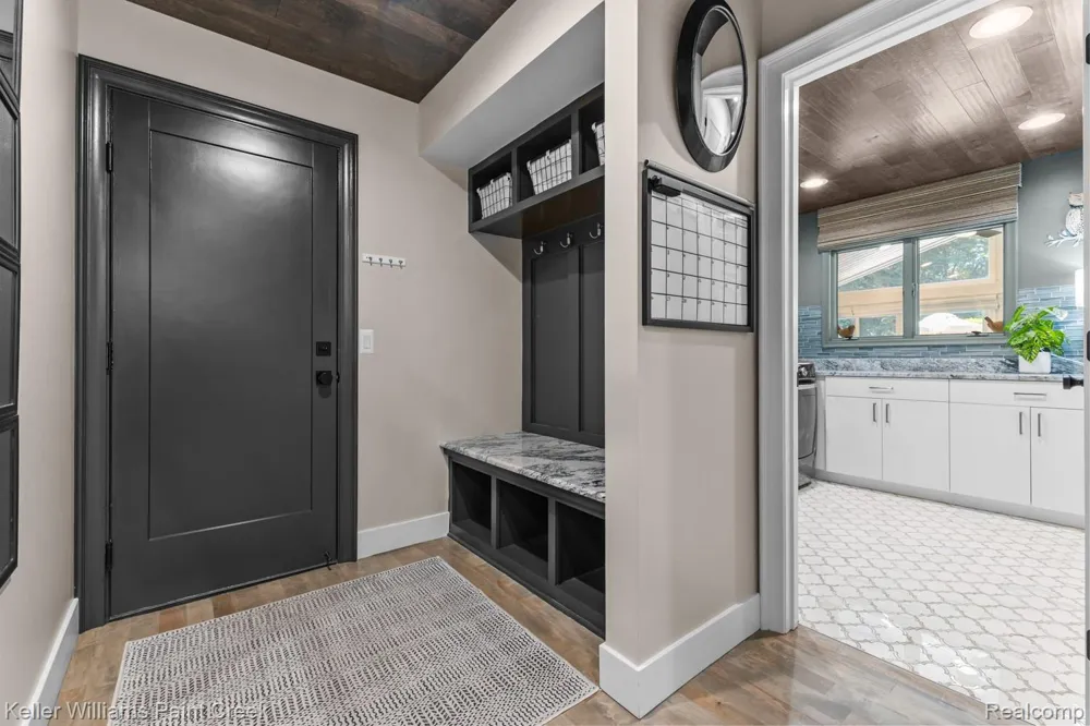 5800 Lockwood Drive Washington Township, MI 48094