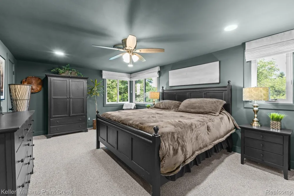 5800 Lockwood Drive Washington Township, MI 48094