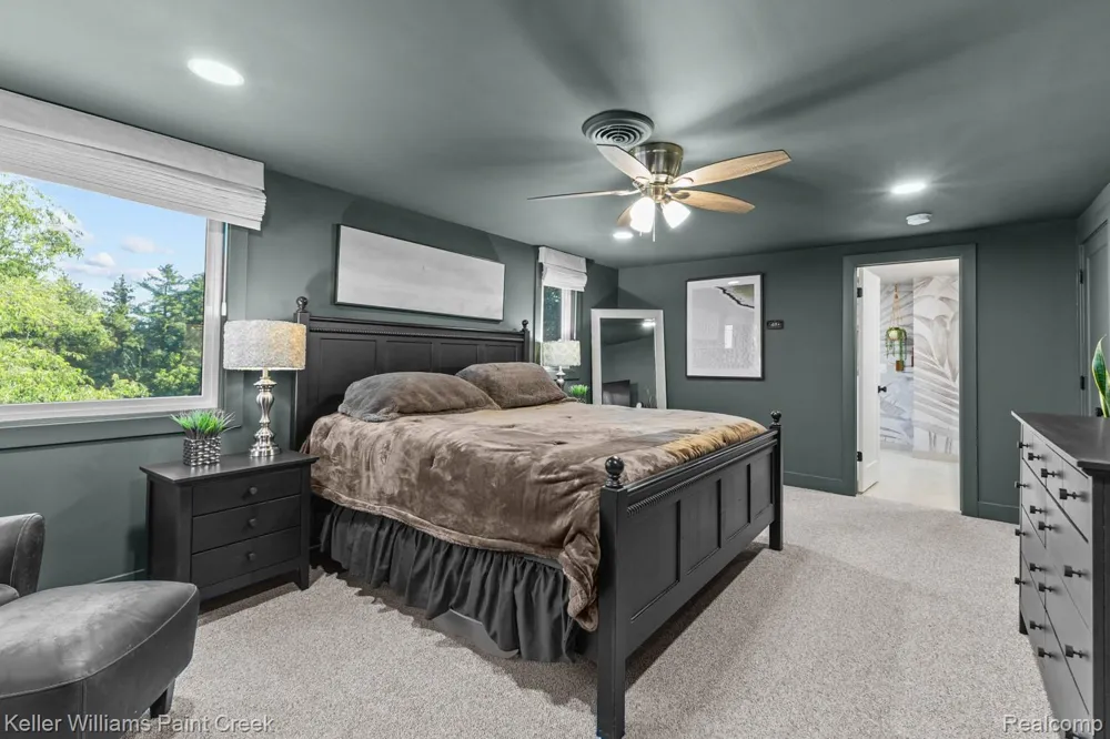 5800 Lockwood Drive Washington Township, MI 48094