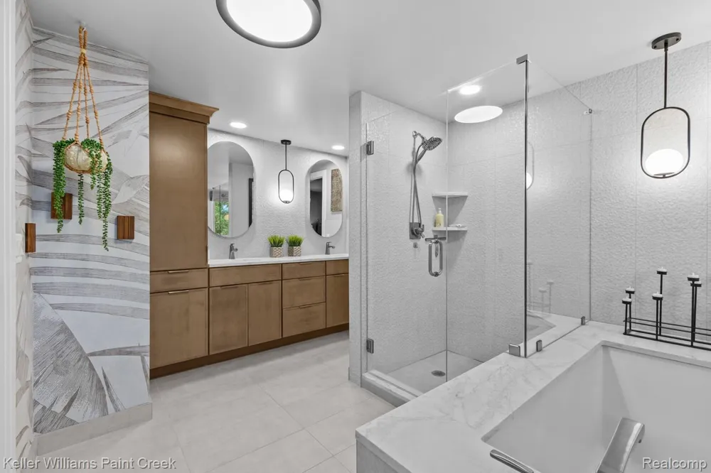 5800 Lockwood Drive Washington Township, MI 48094