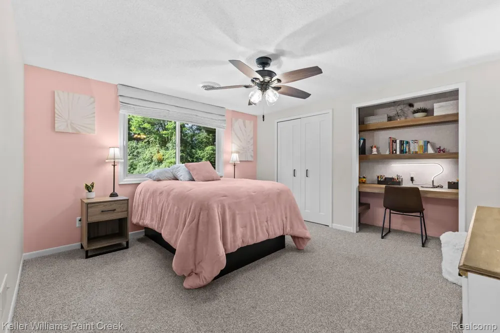 5800 Lockwood Drive Washington Township, MI 48094