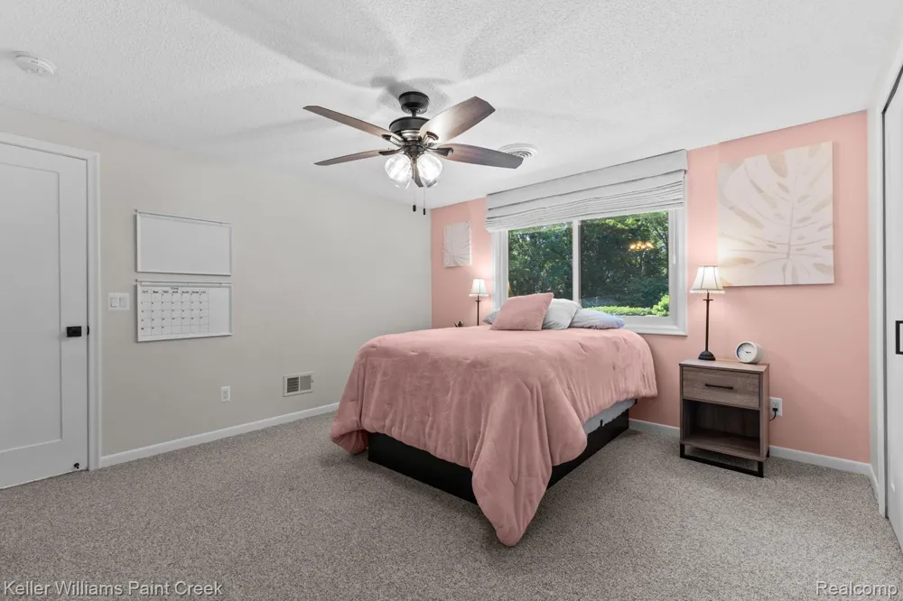 5800 Lockwood Drive Washington Township, MI 48094