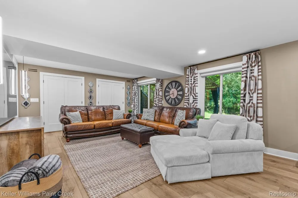 5800 Lockwood Drive Washington Township, MI 48094