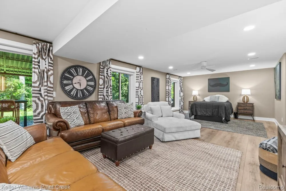 5800 Lockwood Drive Washington Township, MI 48094
