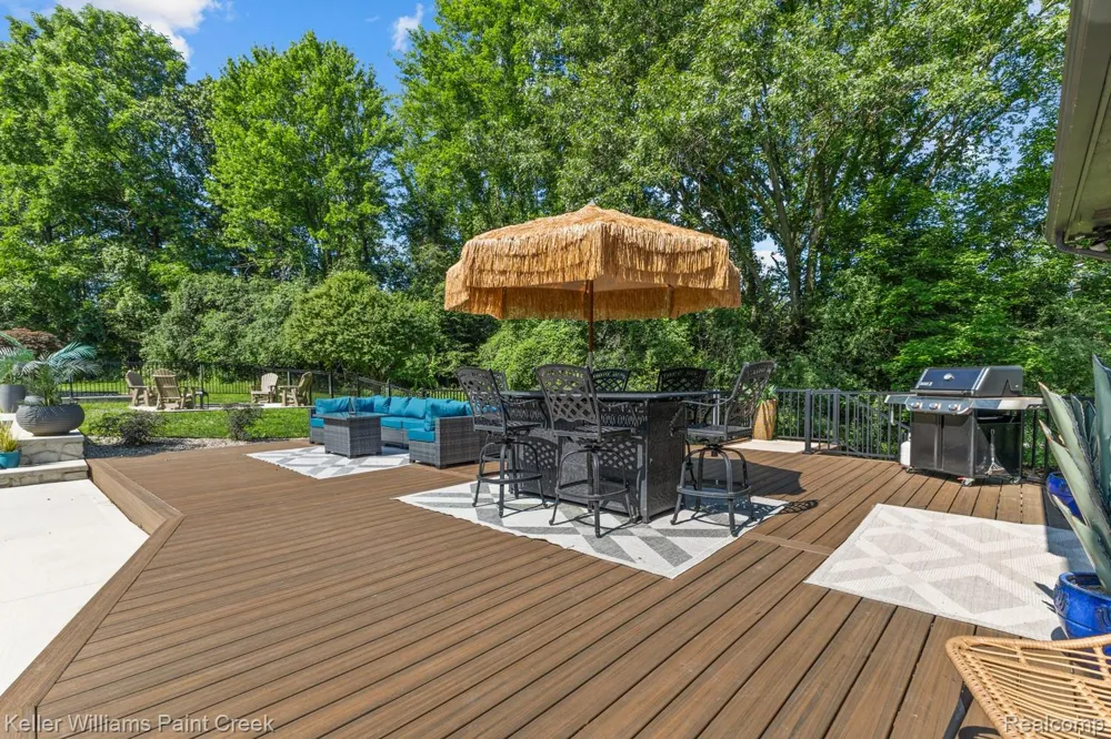 5800 Lockwood Drive Washington Township, MI 48094