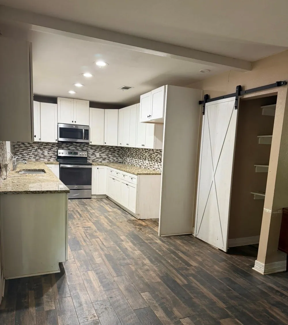 204 Rockdale Street Lexington, TX 78947
