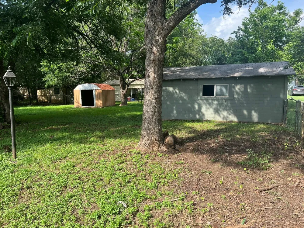 204 Rockdale Street Lexington, TX 78947