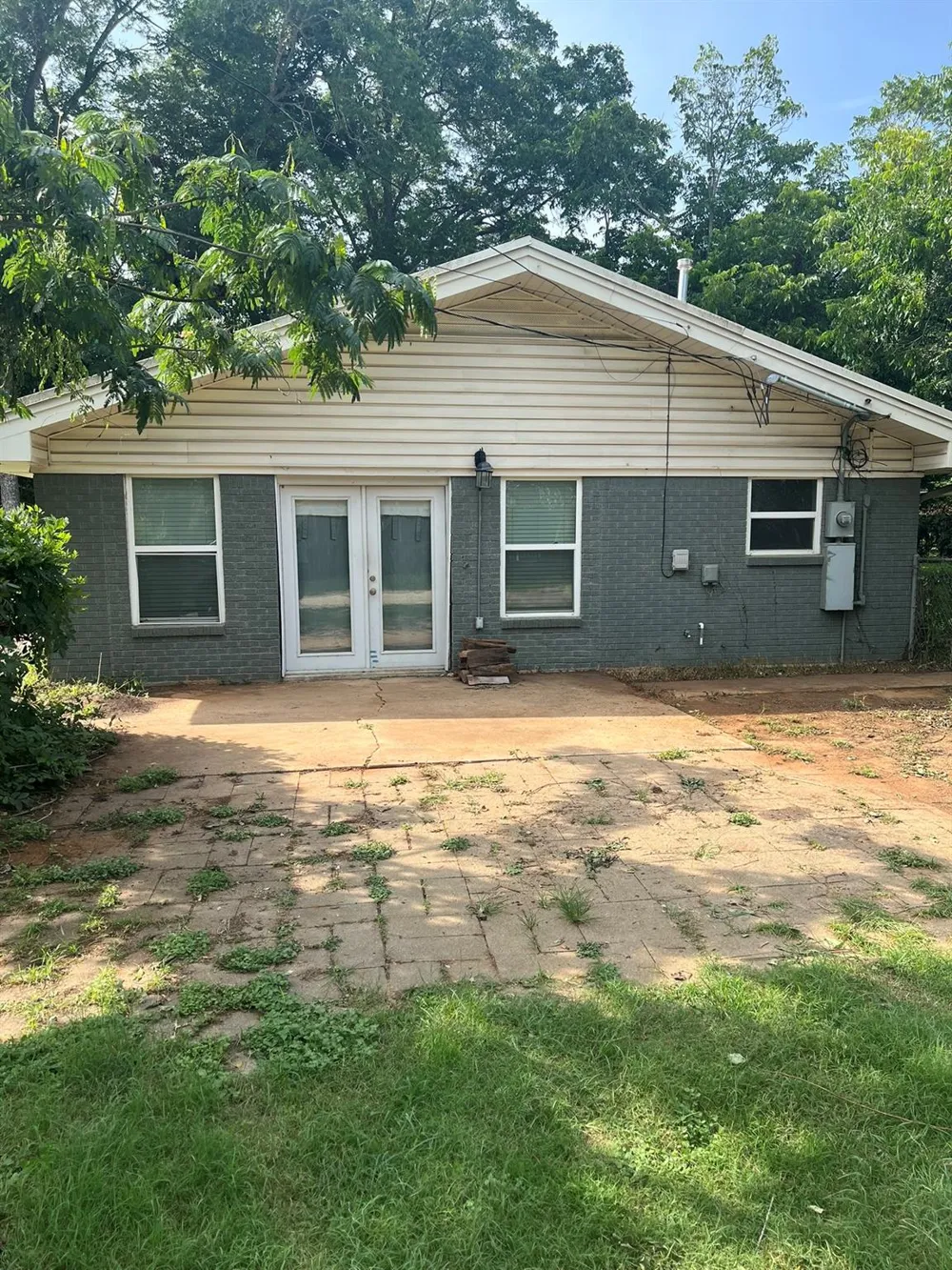 204 Rockdale Street Lexington, TX 78947
