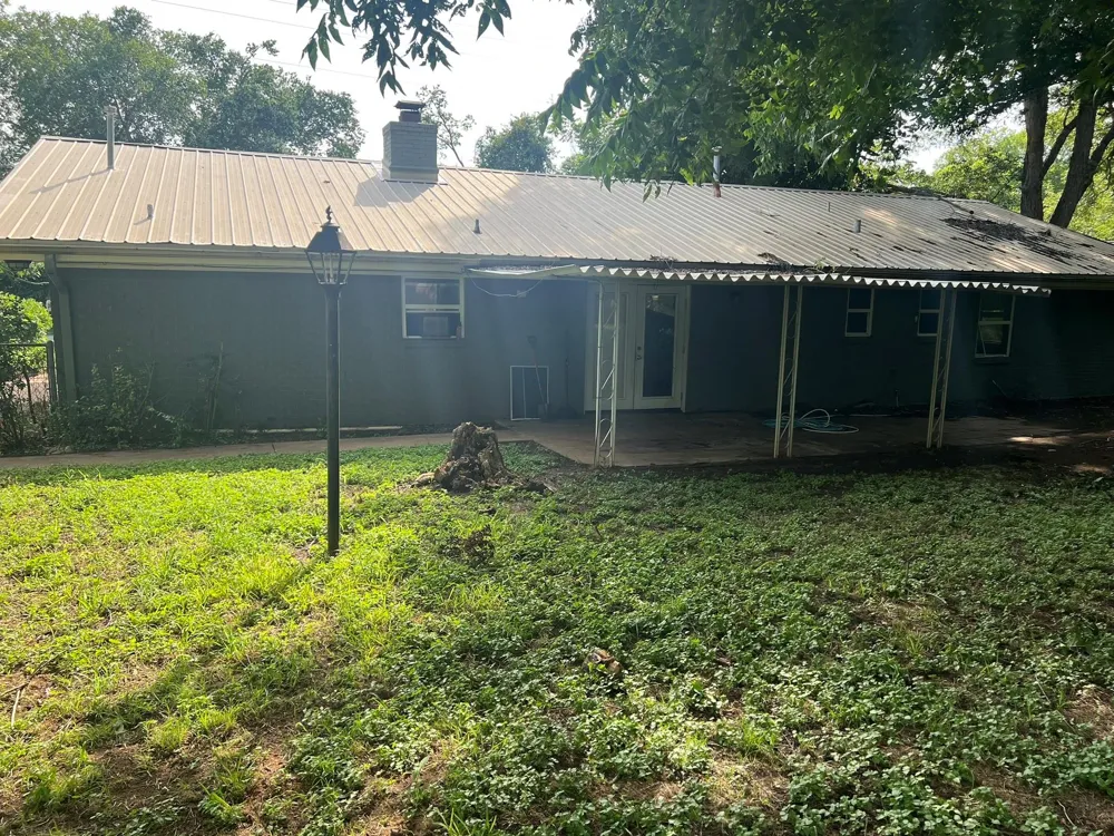 204 Rockdale Street Lexington, TX 78947