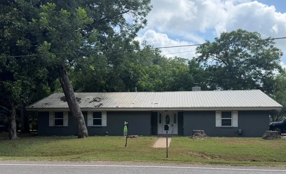 204 Rockdale Street Lexington, TX 78947
