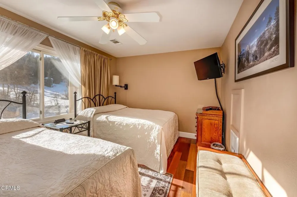 1221 Highway 41 Fish Camp, CA 93623