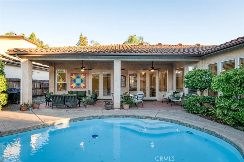 73 W Houston Clovis, CA 93611