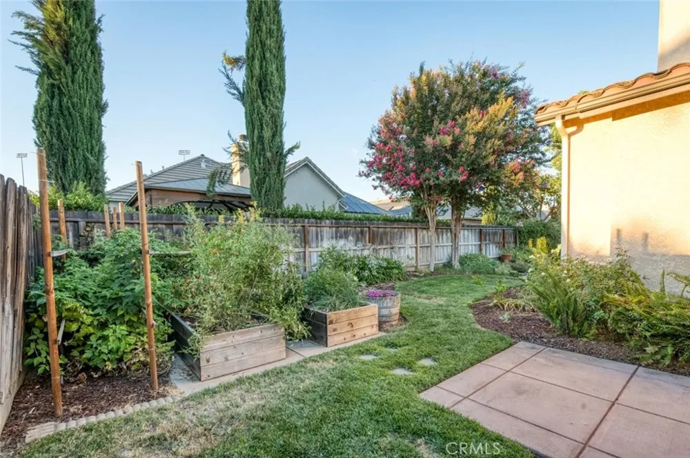 73 W Houston Clovis, CA 93611