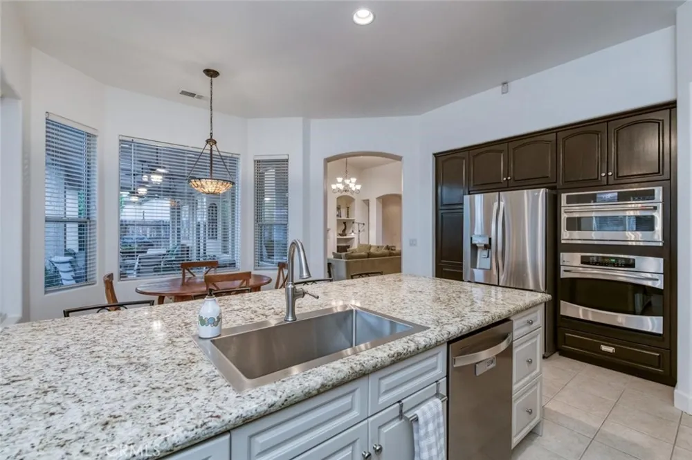 73 W Houston Clovis, CA 93611