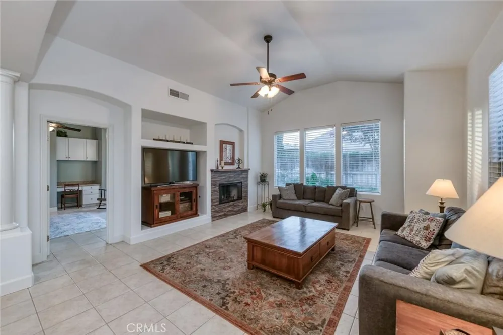 73 W Houston Clovis, CA 93611