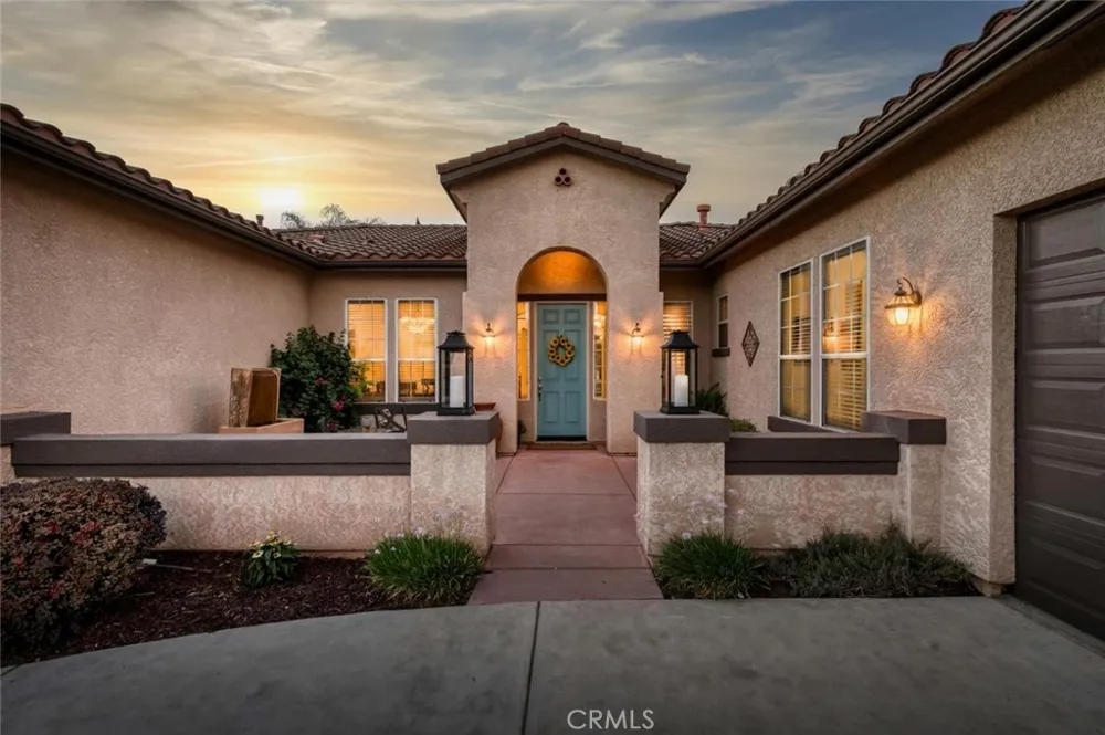 73 W Houston Clovis, CA 93611