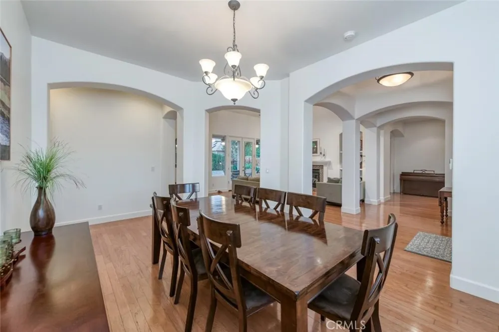 73 W Houston Clovis, CA 93611
