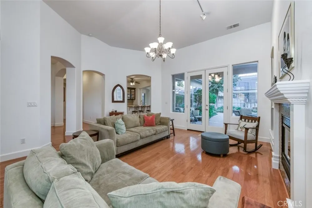 73 W Houston Clovis, CA 93611