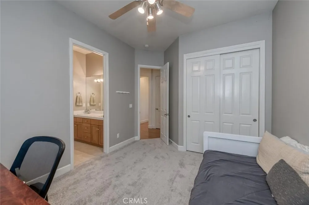 73 W Houston Clovis, CA 93611