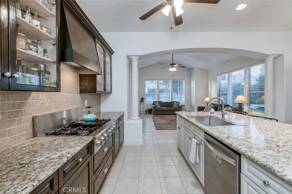 73 W Houston Clovis, CA 93611