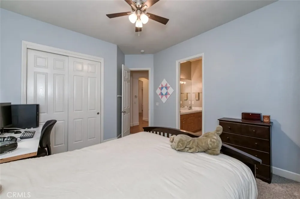 73 W Houston Clovis, CA 93611