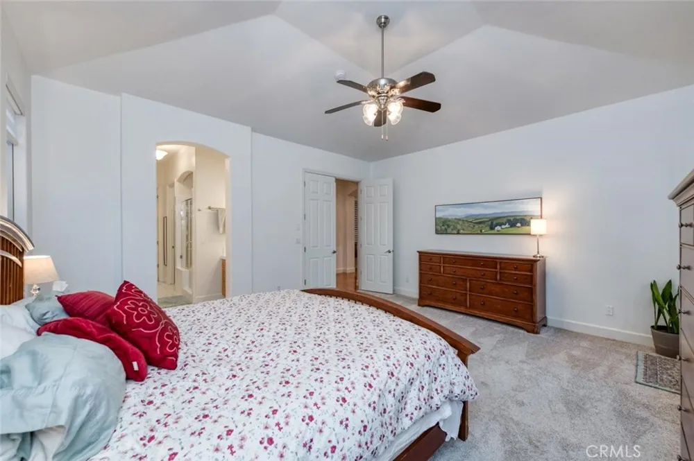 73 W Houston Clovis, CA 93611