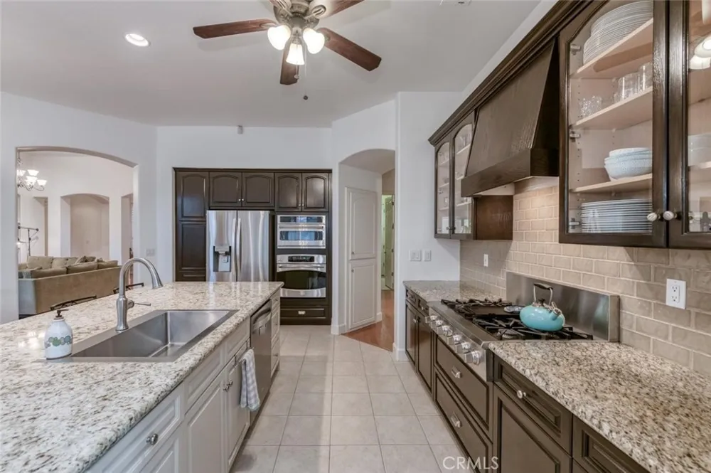 73 W Houston Clovis, CA 93611
