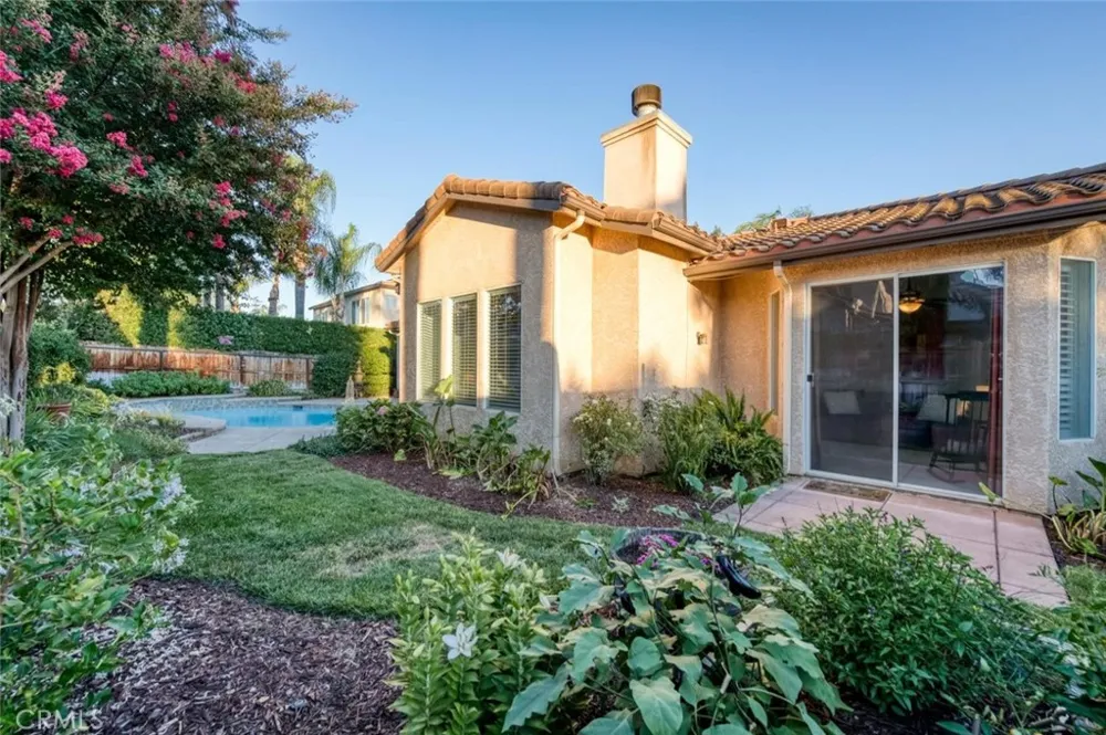 73 W Houston Clovis, CA 93611