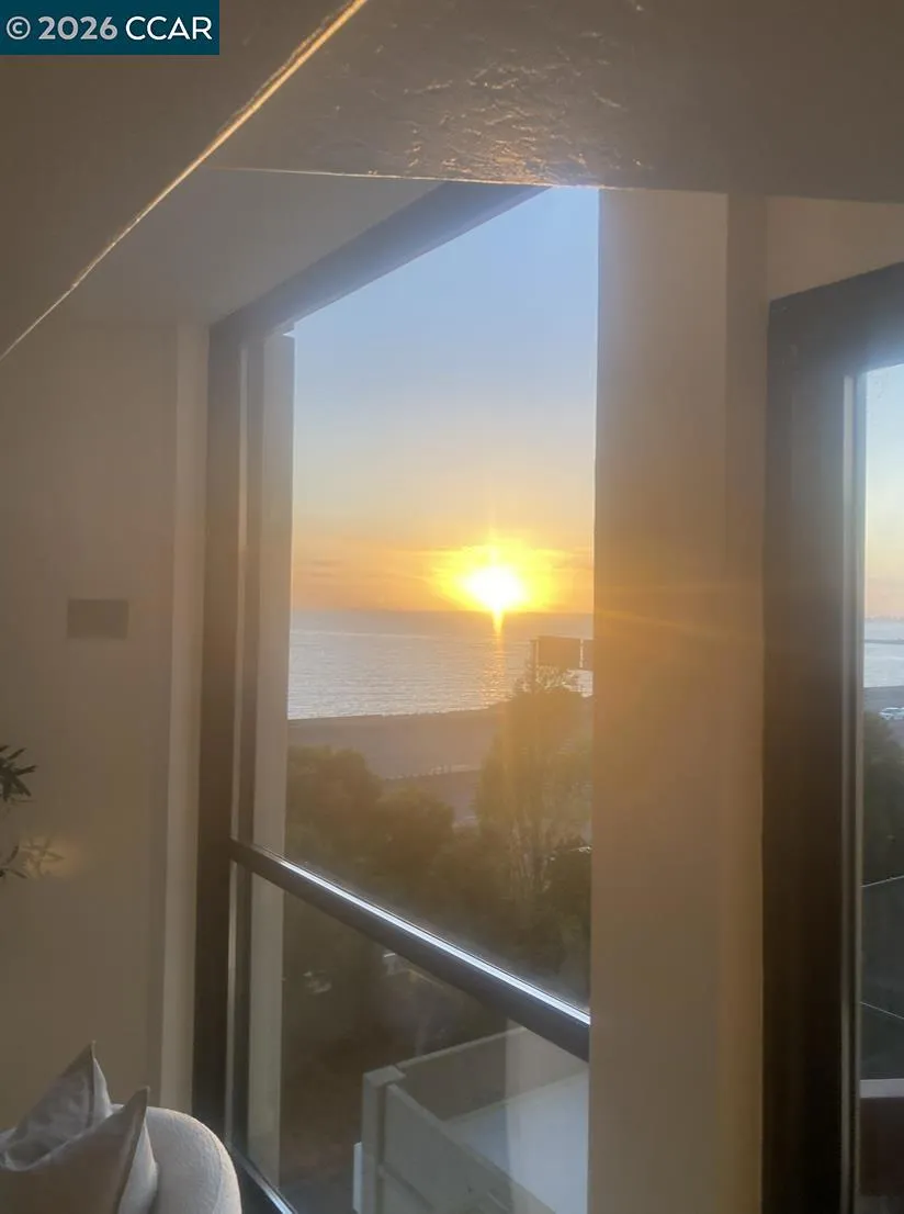 6363 Christie Ave #406 Emeryville, CA 94608
