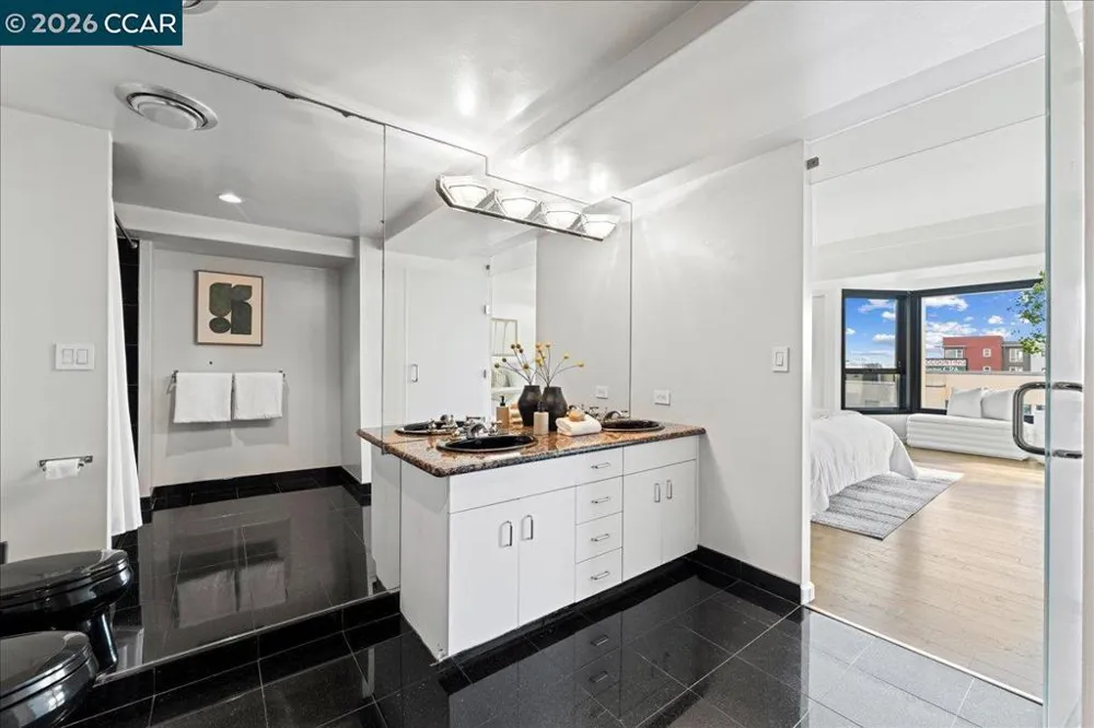 6363 Christie Ave #406 Emeryville, CA 94608