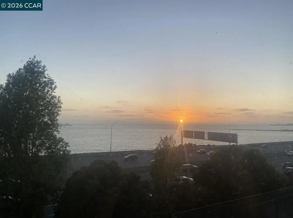 6363 Christie Ave #406 Emeryville, CA 94608