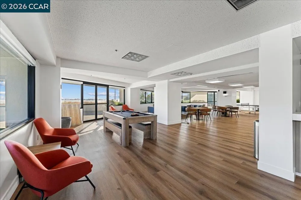 6363 Christie Ave #406 Emeryville, CA 94608