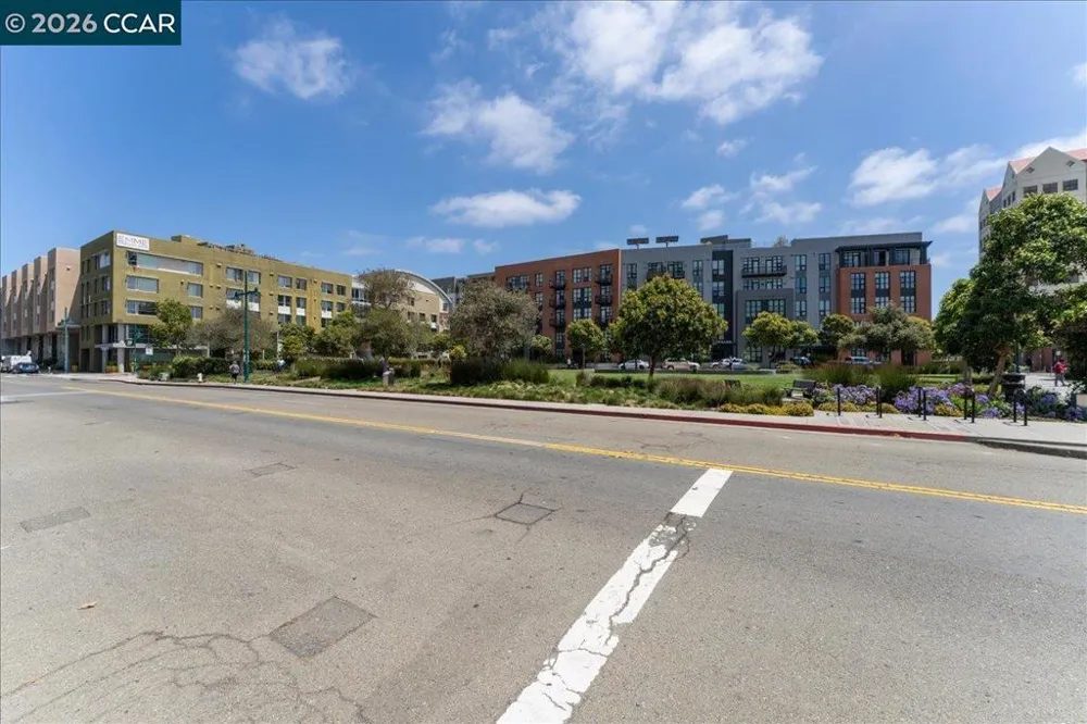 6363 Christie Ave #406 Emeryville, CA 94608