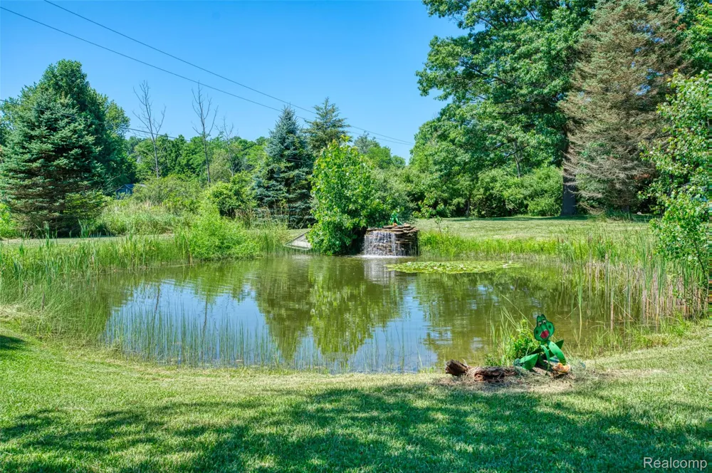 7500 Farley Road Putnam Township, MI 48169