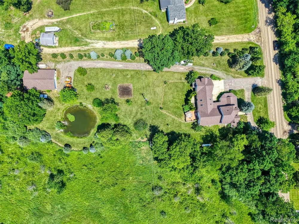 7500 Farley Road Putnam Township, MI 48169