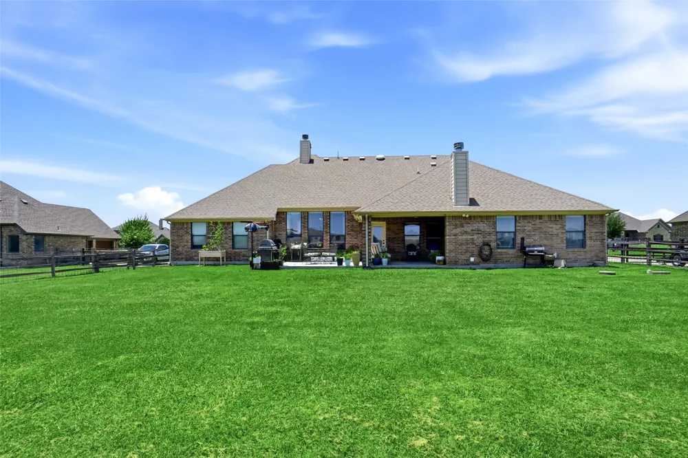 14216 Lucille Drive Newark, TX 76071
