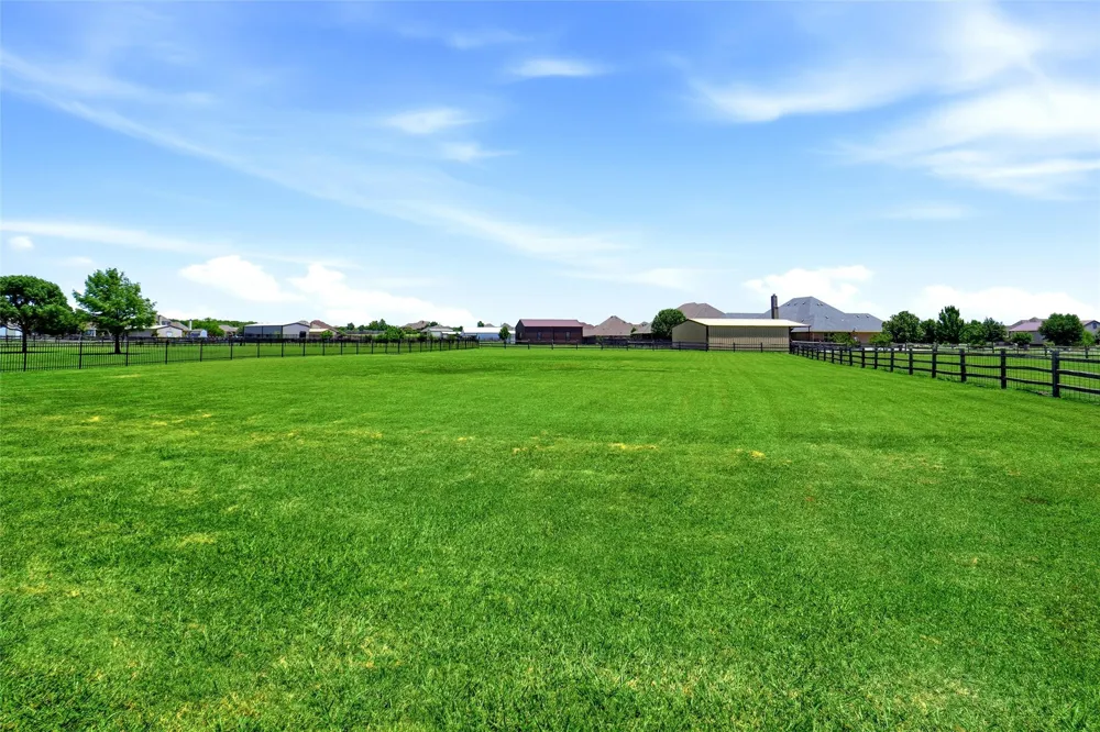 14216 Lucille Drive Newark, TX 76071