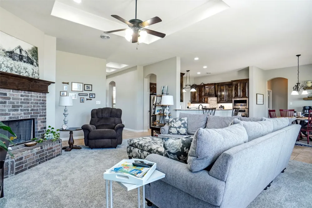 14216 Lucille Drive Newark, TX 76071