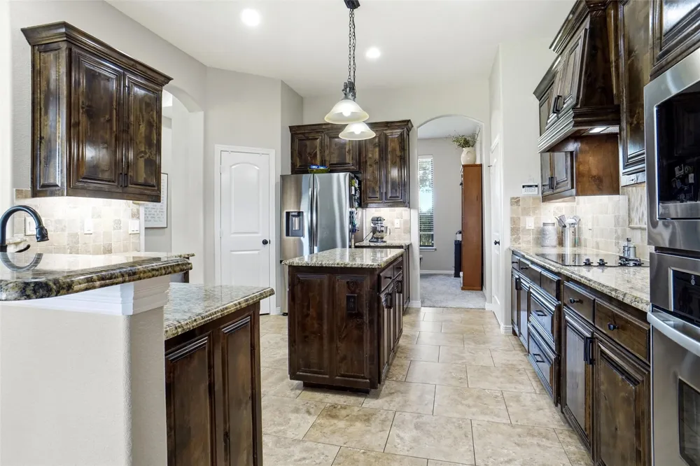 14216 Lucille Drive Newark, TX 76071