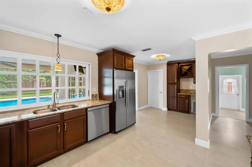 5720 SW 7th Street Plantation, FL 33317